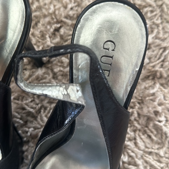 Black Open Toe Guess Heals - Picture 5 of 8